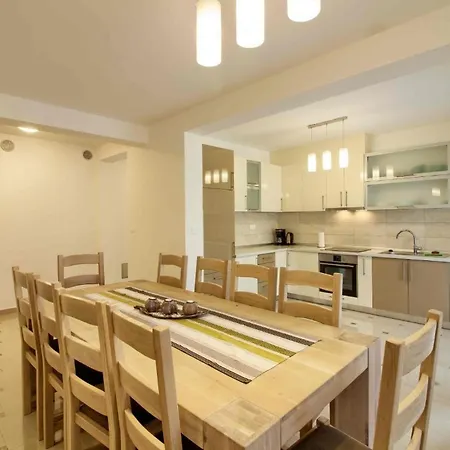 Mit Privatpool Fuer 20 Personen Ca 400 Qm In Banjole, Istrien Istrische Riviera * Banjole