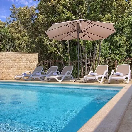 Feriehus Mit Privatpool Fuer 20 Personen Ca 400 Qm In Banjole, Istrien Istrische Riviera Banjole